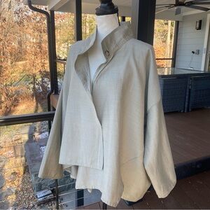 IVAN GRUNDAHL, Copenhagen. Oversized Taupe Asymmetrical lightweight Jacket.